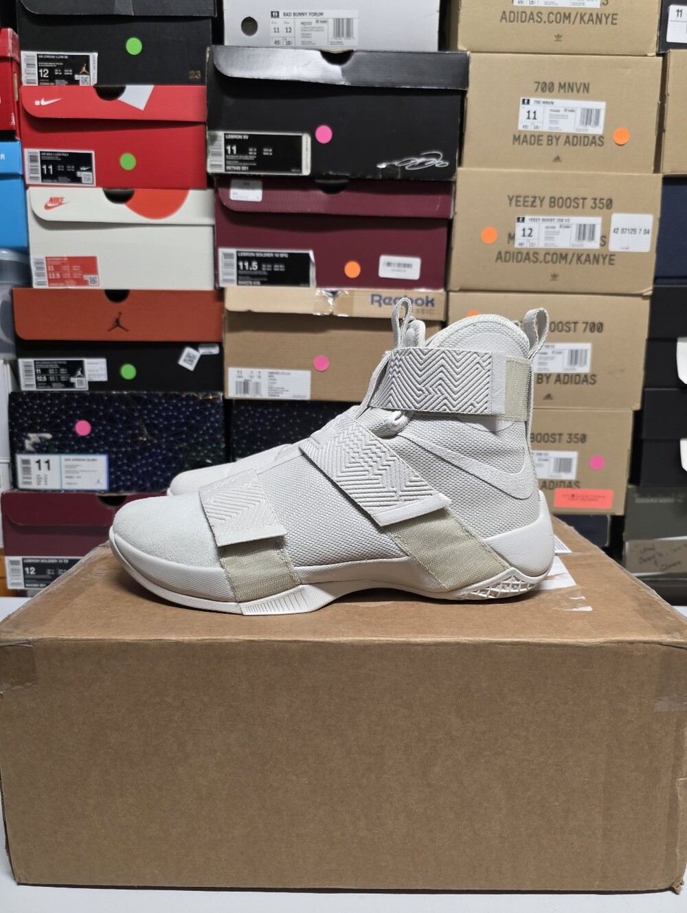 Nike LeBron Soldier 10 SFG Lux 'Bone' Sz 11 **Rare** 🔥🔥🔥